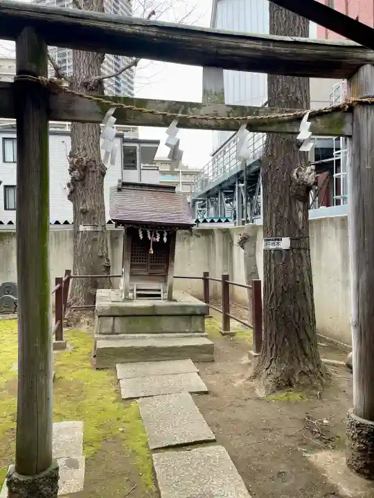 橋戸稲荷神社の{uncategorized: "未分類", other: "その他", undefined: "問題あり", building: "その他建物", grave: "お墓", sacred_gate: "鳥居", guardian: "狛犬", statue: "像", buddha: "仏像", history: "歴史", nature: "自然", garden: "庭園", animal: "動物", pagoda: "塔", temizu: "手水舎", mountain_gate: "山門・神門", sanctuary: "本殿・本堂", subordinate: "末社・摂社", art: "芸術", scenery: "景色", jizo: "地蔵", ema: "絵馬", goshuin: "御朱印", omikuji: "おみくじ", items: "授与品その他", amulet: "お守り", goshuincho: "御朱印帳", eats: "食事", festival: "お祭り", votive_dance: "神楽", shichigosan: "七五三参", wedding: "結婚式", experience: "体験その他", initially: "初詣", around: "周辺", anti_infection: "感染症対策"}