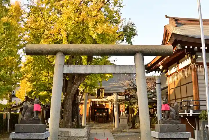 飛木稲荷神社の鳥居