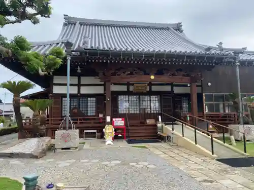宣隆寺の本殿・本堂