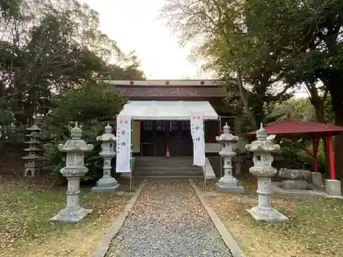 照島神社の本殿