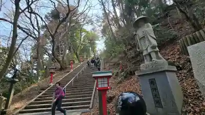 高尾山薬王院の{uncategorized: "未分類", other: "その他", undefined: "問題あり", building: "その他建物", grave: "お墓", sacred_gate: "鳥居", guardian: "狛犬", statue: "像", buddha: "仏像", history: "歴史", nature: "自然", garden: "庭園", animal: "動物", pagoda: "塔", temizu: "手水舎", mountain_gate: "山門・神門", sanctuary: "本殿・本堂", subordinate: "末社・摂社", art: "芸術", scenery: "景色", jizo: "地蔵", ema: "絵馬", goshuin: "御朱印", omikuji: "おみくじ", items: "授与品その他", amulet: "お守り", goshuincho: "御朱印帳", eats: "食事", festival: "お祭り", votive_dance: "神楽", shichigosan: "七五三参", wedding: "結婚式", experience: "体験その他", initially: "初詣", around: "周辺", anti_infection: "感染症対策"}