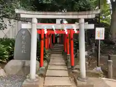 鳩森八幡神社の鳥居