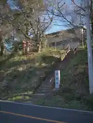 雷神社の建物その他