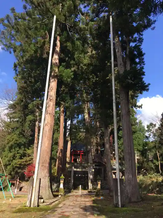 巣守神社の鳥居