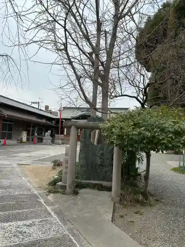 八坂神社（上のやさかさん）の{uncategorized: "未分類", other: "その他", undefined: "問題あり", building: "その他建物", grave: "お墓", sacred_gate: "鳥居", guardian: "狛犬", statue: "像", buddha: "仏像", history: "歴史", nature: "自然", garden: "庭園", animal: "動物", pagoda: "塔", temizu: "手水舎", mountain_gate: "山門・神門", sanctuary: "本殿・本堂", subordinate: "末社・摂社", art: "芸術", scenery: "景色", jizo: "地蔵", ema: "絵馬", goshuin: "御朱印", omikuji: "おみくじ", items: "授与品その他", amulet: "お守り", goshuincho: "御朱印帳", eats: "食事", festival: "お祭り", votive_dance: "神楽", shichigosan: "七五三参", wedding: "結婚式", experience: "体験その他", initially: "初詣", around: "周辺", anti_infection: "感染症対策"}