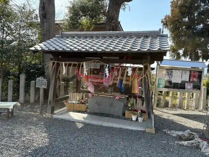 玉田神社の{uncategorized: "未分類", other: "その他", undefined: "問題あり", building: "その他建物", grave: "お墓", sacred_gate: "鳥居", guardian: "狛犬", statue: "像", buddha: "仏像", history: "歴史", nature: "自然", garden: "庭園", animal: "動物", pagoda: "塔", temizu: "手水舎", mountain_gate: "山門・神門", sanctuary: "本殿・本堂", subordinate: "末社・摂社", art: "芸術", scenery: "景色", jizo: "地蔵", ema: "絵馬", goshuin: "御朱印", omikuji: "おみくじ", items: "授与品その他", amulet: "お守り", goshuincho: "御朱印帳", eats: "食事", festival: "お祭り", votive_dance: "神楽", shichigosan: "七五三参", wedding: "結婚式", experience: "体験その他", initially: "初詣", around: "周辺", anti_infection: "感染症対策"}