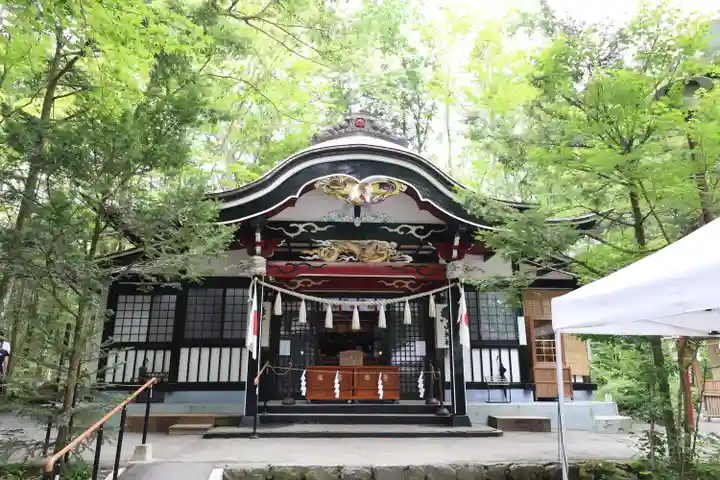 新屋山神社(山梨県)