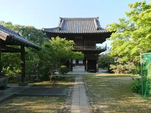 性源寺の山門