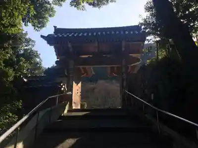 善峯寺の山門・神門