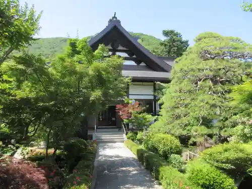 大藏經寺の本殿