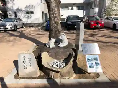 徳井神社の狛犬