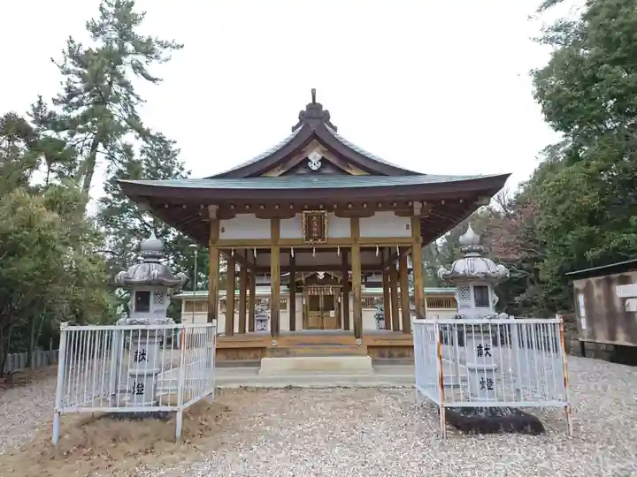 毘森神社の本殿・本堂