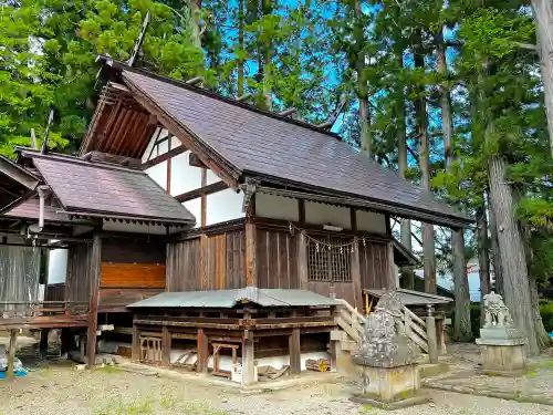 荏名神社の本殿