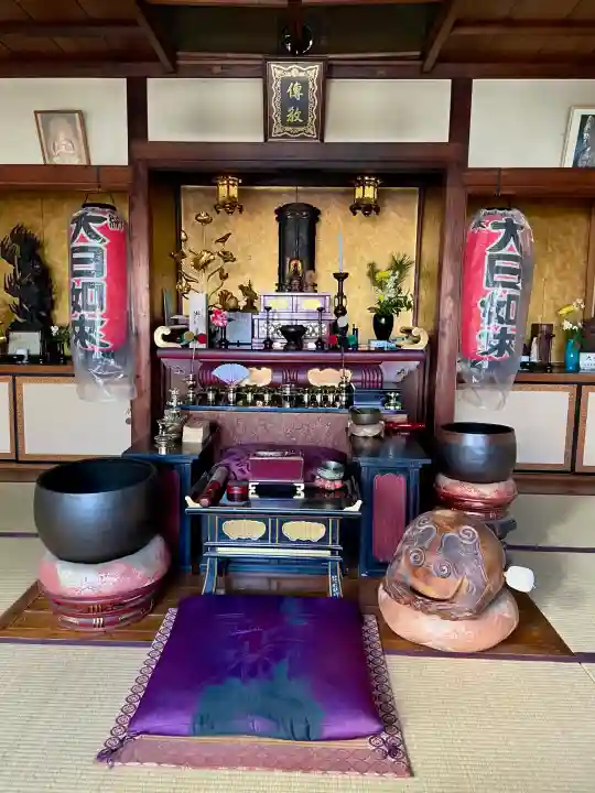 長善寺 妙足院の{uncategorized: "未分類", other: "その他", undefined: "問題あり", building: "その他建物", grave: "お墓", sacred_gate: "鳥居", guardian: "狛犬", statue: "像", buddha: "仏像", history: "歴史", nature: "自然", garden: "庭園", animal: "動物", pagoda: "塔", temizu: "手水舎", mountain_gate: "山門・神門", sanctuary: "本殿・本堂", subordinate: "末社・摂社", art: "芸術", scenery: "景色", jizo: "地蔵", ema: "絵馬", goshuin: "御朱印", omikuji: "おみくじ", items: "授与品その他", amulet: "お守り", goshuincho: "御朱印帳", eats: "食事", festival: "お祭り", votive_dance: "神楽", shichigosan: "七五三参", wedding: "結婚式", experience: "体験その他", initially: "初詣", around: "周辺", anti_infection: "感染症対策"}