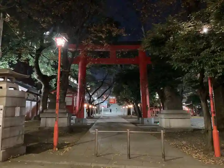 花園神社の鳥居