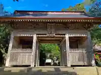 鳥海山大物忌神社蕨岡口ノ宮の山門・神門