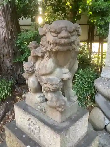 神明社の狛犬