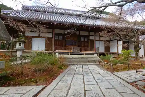 常寂光寺の本殿