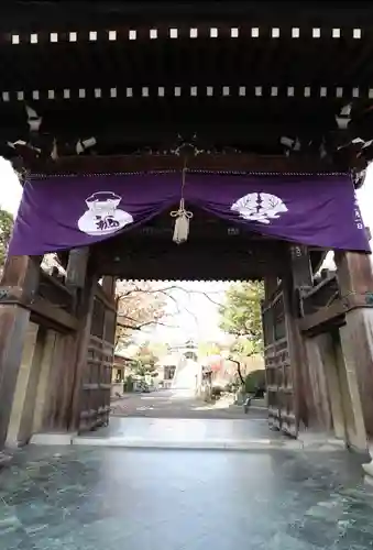 燈明寺の山門