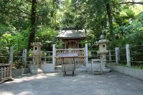 闘鶏神社の末社・摂社