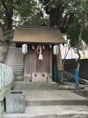 御霊神社の{uncategorized: "未分類", other: "その他", undefined: "問題あり", building: "その他建物", grave: "お墓", sacred_gate: "鳥居", guardian: "狛犬", statue: "像", buddha: "仏像", history: "歴史", nature: "自然", garden: "庭園", animal: "動物", pagoda: "塔", temizu: "手水舎", mountain_gate: "山門・神門", sanctuary: "本殿・本堂", subordinate: "末社・摂社", art: "芸術", scenery: "景色", jizo: "地蔵", ema: "絵馬", goshuin: "御朱印", omikuji: "おみくじ", items: "授与品その他", amulet: "お守り", goshuincho: "御朱印帳", eats: "食事", festival: "お祭り", votive_dance: "神楽", shichigosan: "七五三参", wedding: "結婚式", experience: "体験その他", initially: "初詣", around: "周辺", anti_infection: "感染症対策"}