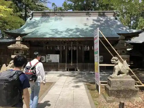 蠶養國神社の本殿