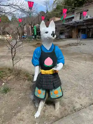桃太郎神社（栗栖）の狛犬
