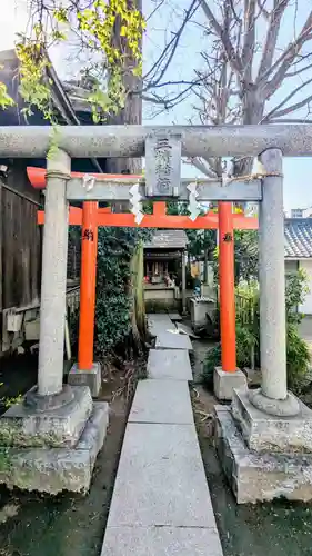 千住本氷川神社の鳥居