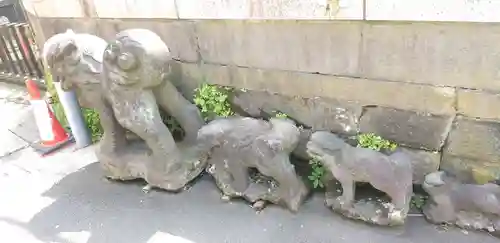 横浜成田山延命院（成田山横浜別院）の狛犬