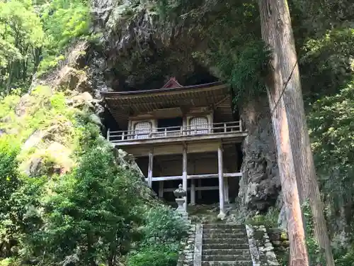 不動院岩屋堂の建物その他