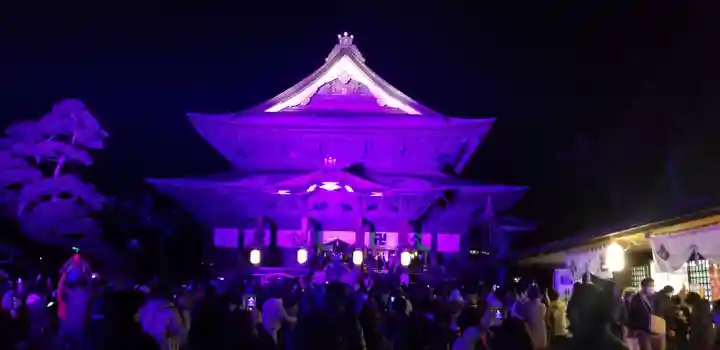 善光寺の本殿・本堂