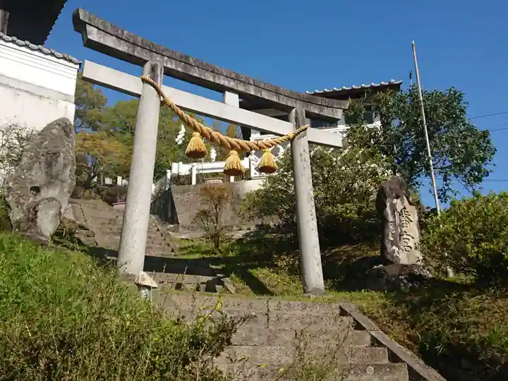 八幡社の鳥居