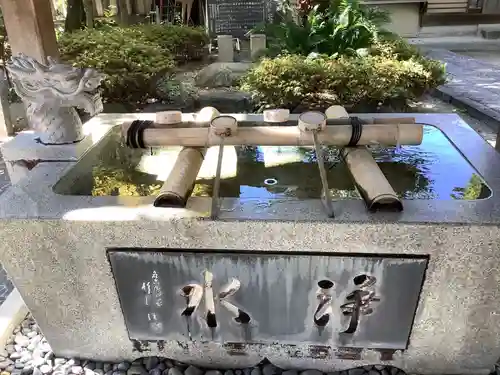 白山神社の手水舎