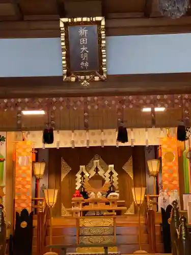 新田神社の本殿・本堂