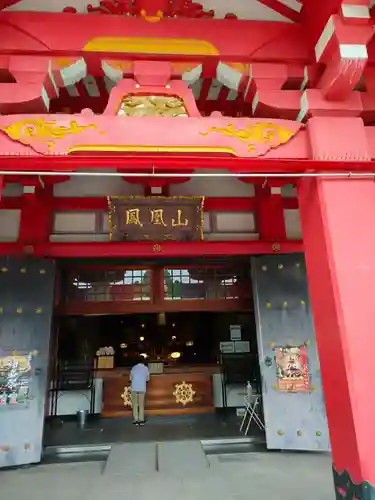 甚目寺の本殿・本堂