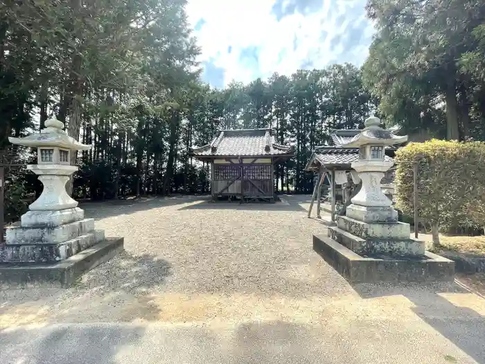 八幡神社の建物その他