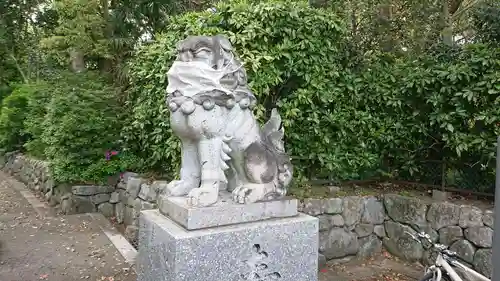 福岡縣護國神社の狛犬