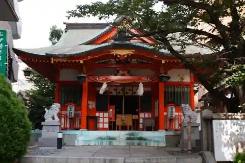 四宮神社の本殿