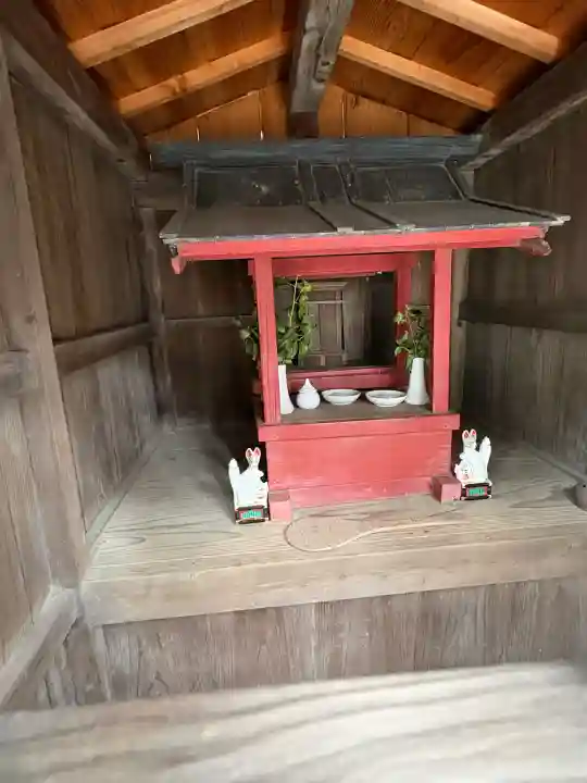 八幡宮の{uncategorized: "未分類", other: "その他", undefined: "問題あり", building: "その他建物", grave: "お墓", sacred_gate: "鳥居", guardian: "狛犬", statue: "像", buddha: "仏像", history: "歴史", nature: "自然", garden: "庭園", animal: "動物", pagoda: "塔", temizu: "手水舎", mountain_gate: "山門・神門", sanctuary: "本殿・本堂", subordinate: "末社・摂社", art: "芸術", scenery: "景色", jizo: "地蔵", ema: "絵馬", goshuin: "御朱印", omikuji: "おみくじ", items: "授与品その他", amulet: "お守り", goshuincho: "御朱印帳", eats: "食事", festival: "お祭り", votive_dance: "神楽", shichigosan: "七五三参", wedding: "結婚式", experience: "体験その他", initially: "初詣", around: "周辺", anti_infection: "感染症対策"}