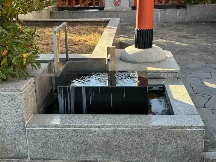 稲荷大明神(そごう横浜店・屋上)(神奈川県)