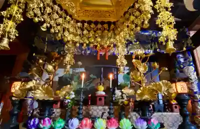 西照寺の本殿・本堂