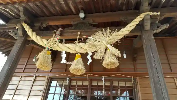 辛崎神社の本殿・本堂