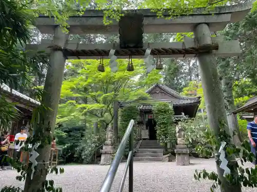 猿丸神社の鳥居