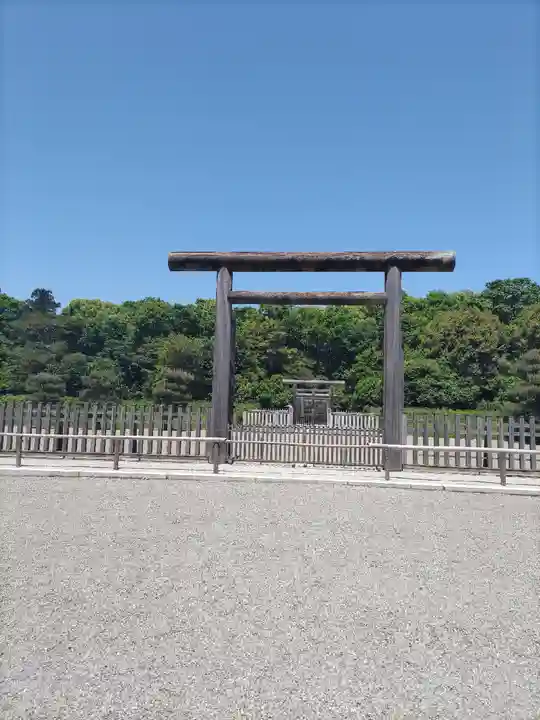 神武天皇陵(畝傍山東北陵)(奈良県)