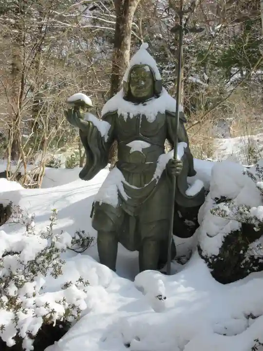 榛名神社の像