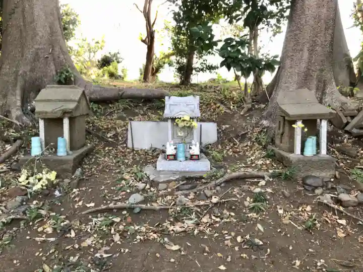 伝大日如来社の末社・摂社