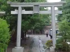 被官稲荷神社の鳥居