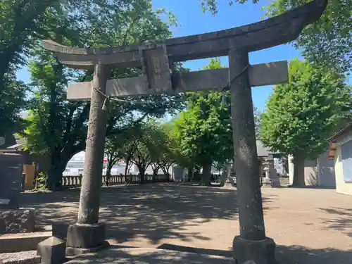 諏訪神社の鳥居