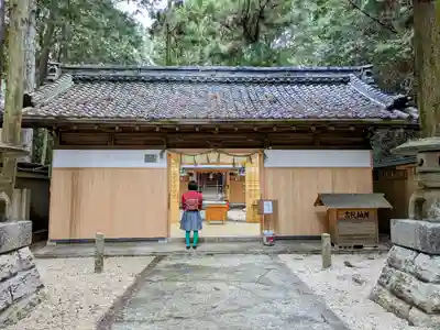多奈閇神社の本殿・本堂