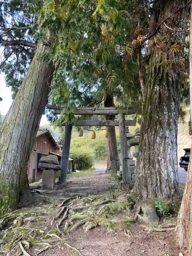 石上布都魂神社(岡山県)